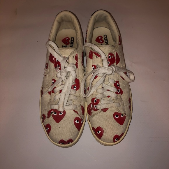 CDG Converse “Hearts All Over” - Picture 3 of 7